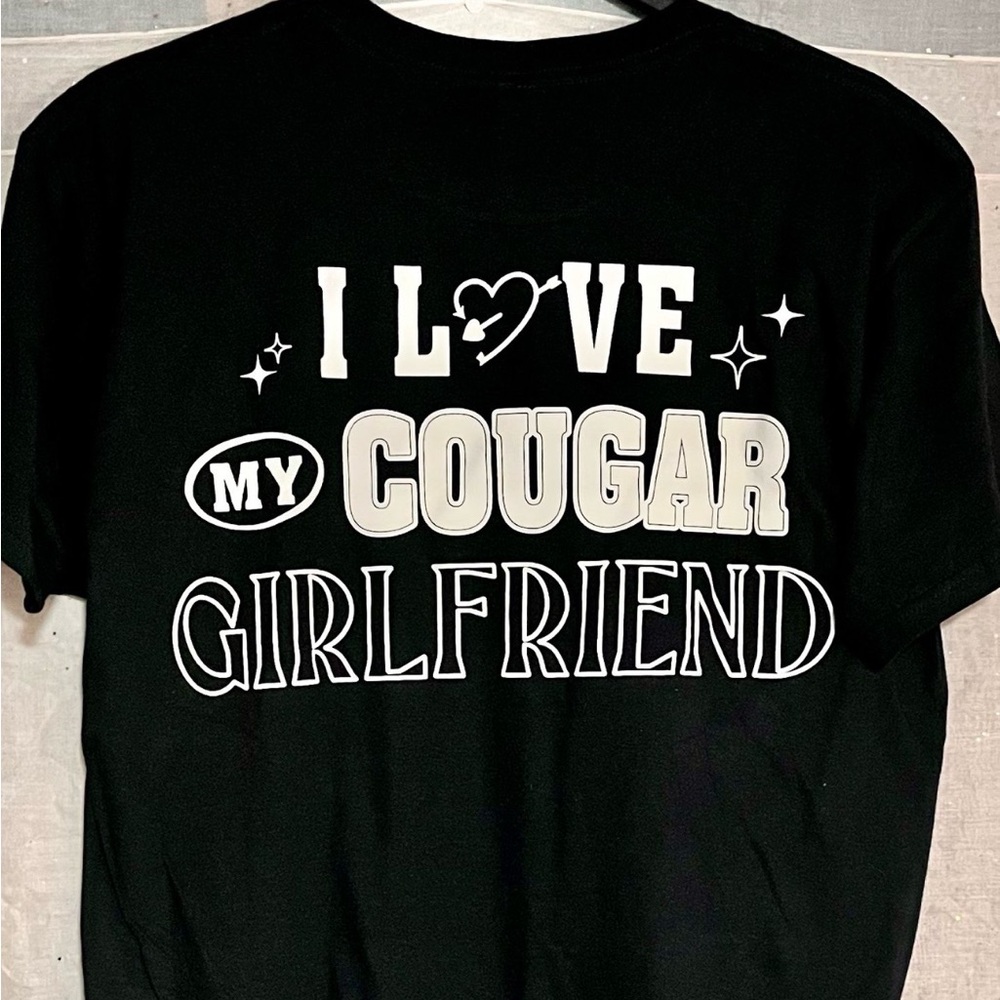 Men’s Novelty Funny Gag Gift Tee Shirt Love My Cougar Girlfriend New XL